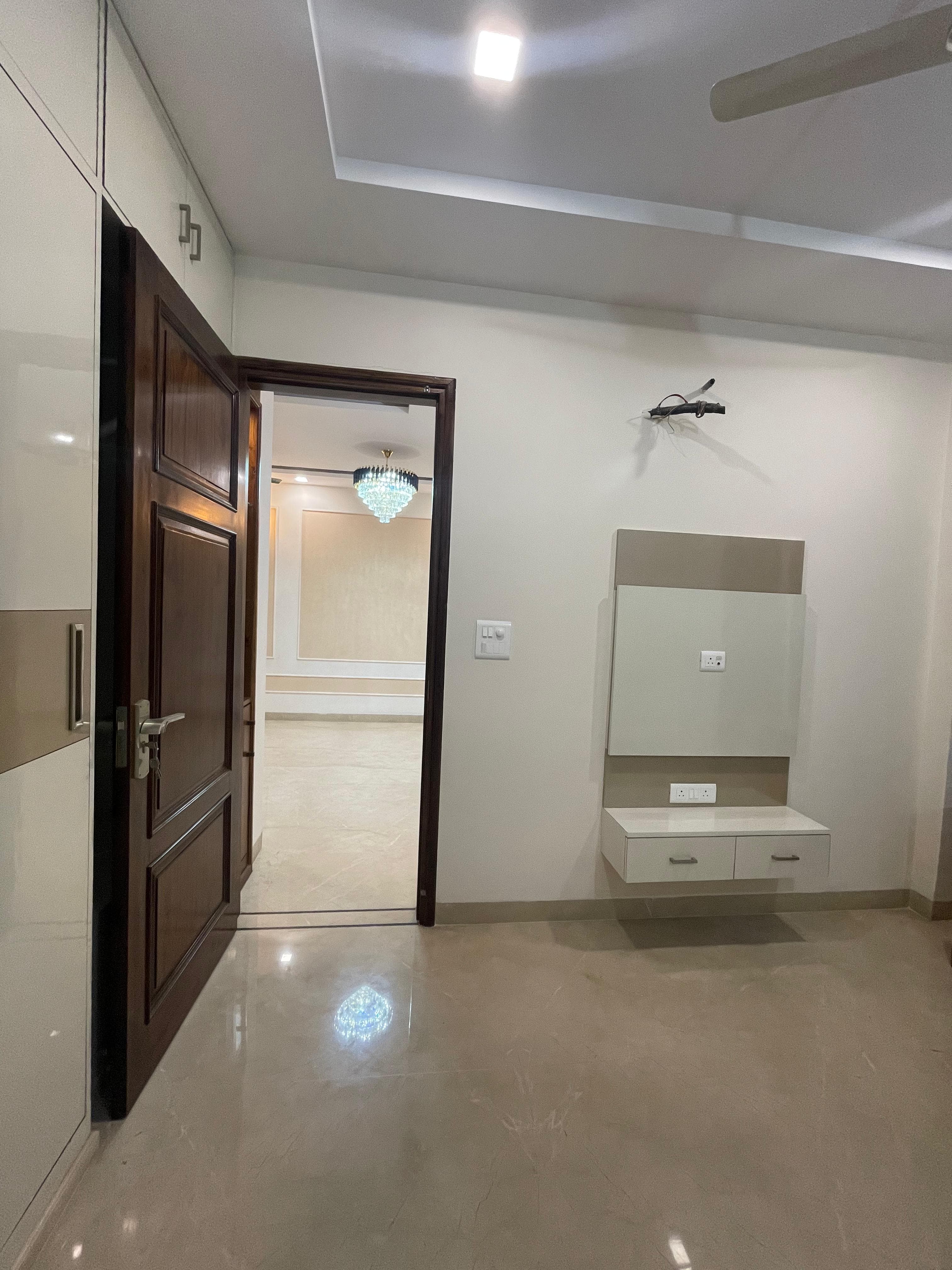 1 bhk sector -38
