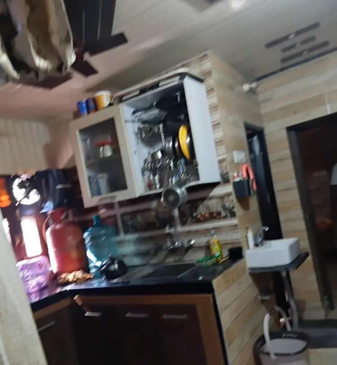 1 bhk For students couples Girls family